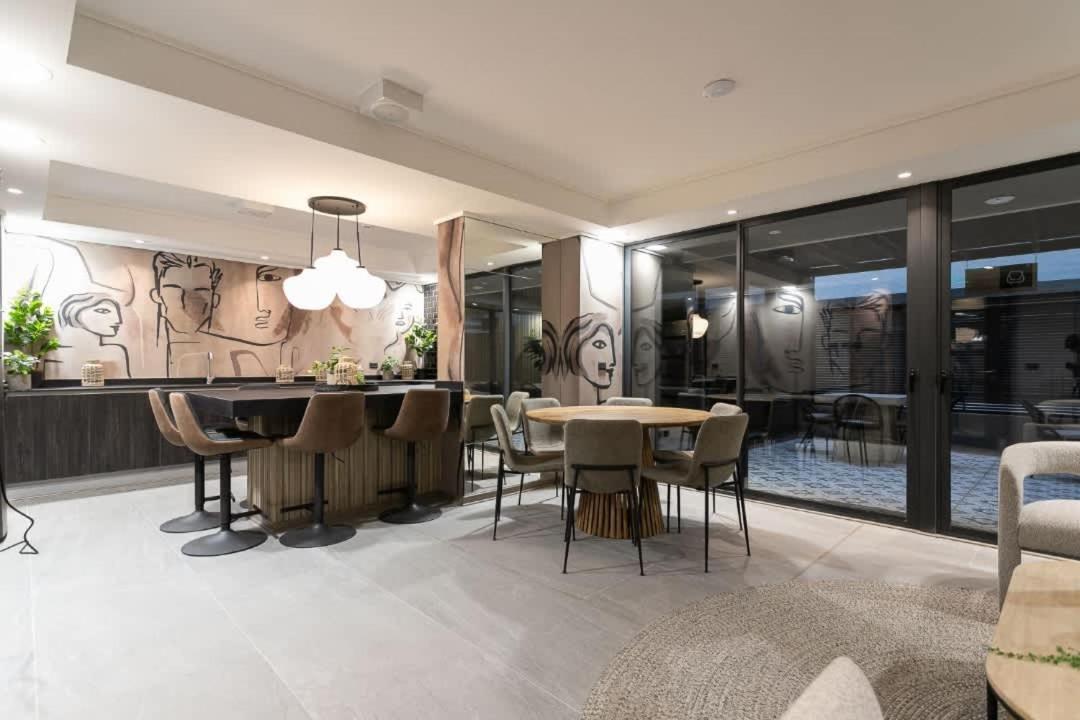 Centro Sweet Spot For Two